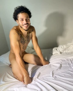 Go subscribe to this yung bbc high quality pics fetish friendly solo b