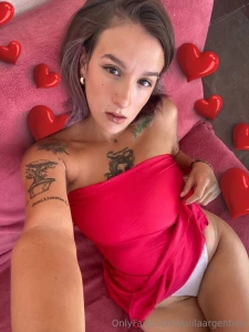 Your valentine girl i m in my most mischievous mood yet can you handle