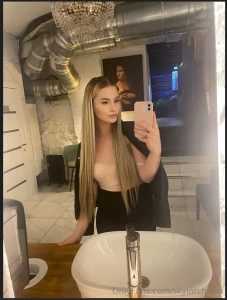 Explore the sexy beauty of charlize_iceice with her natural boobs she part 28