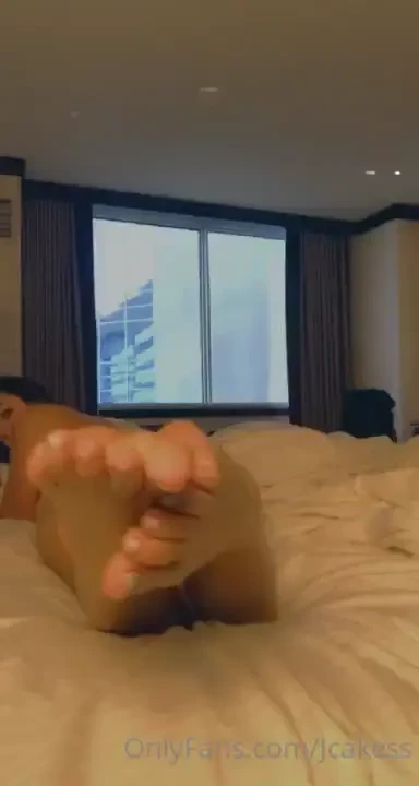Good morning soft soles all up in ur face smooth grab-able booty work 