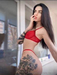 Slutty girl ashleymassart will surprise you how much she loves taking part 21