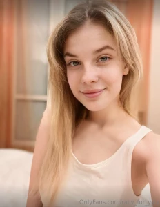 This hot thing sweetlove88 is waiting for you her pussy is very wet part 1