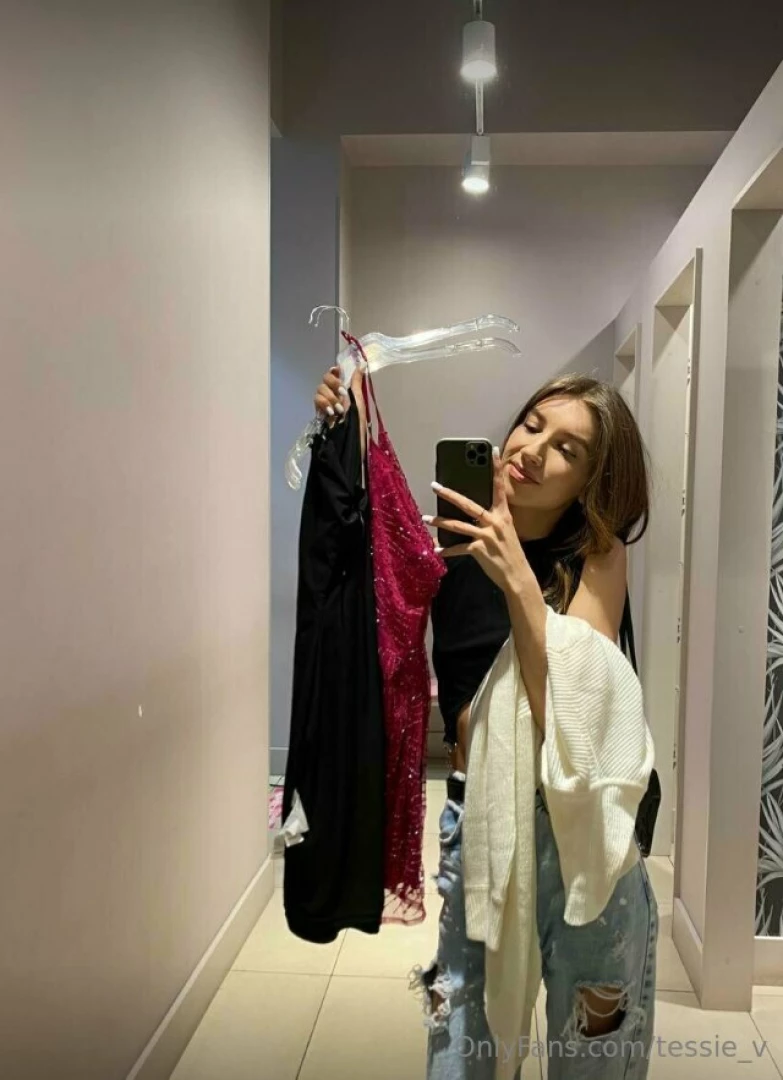 In the retail reverie my posts materialize as a visual shopping saga 