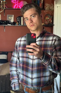 Mirror selfie for today