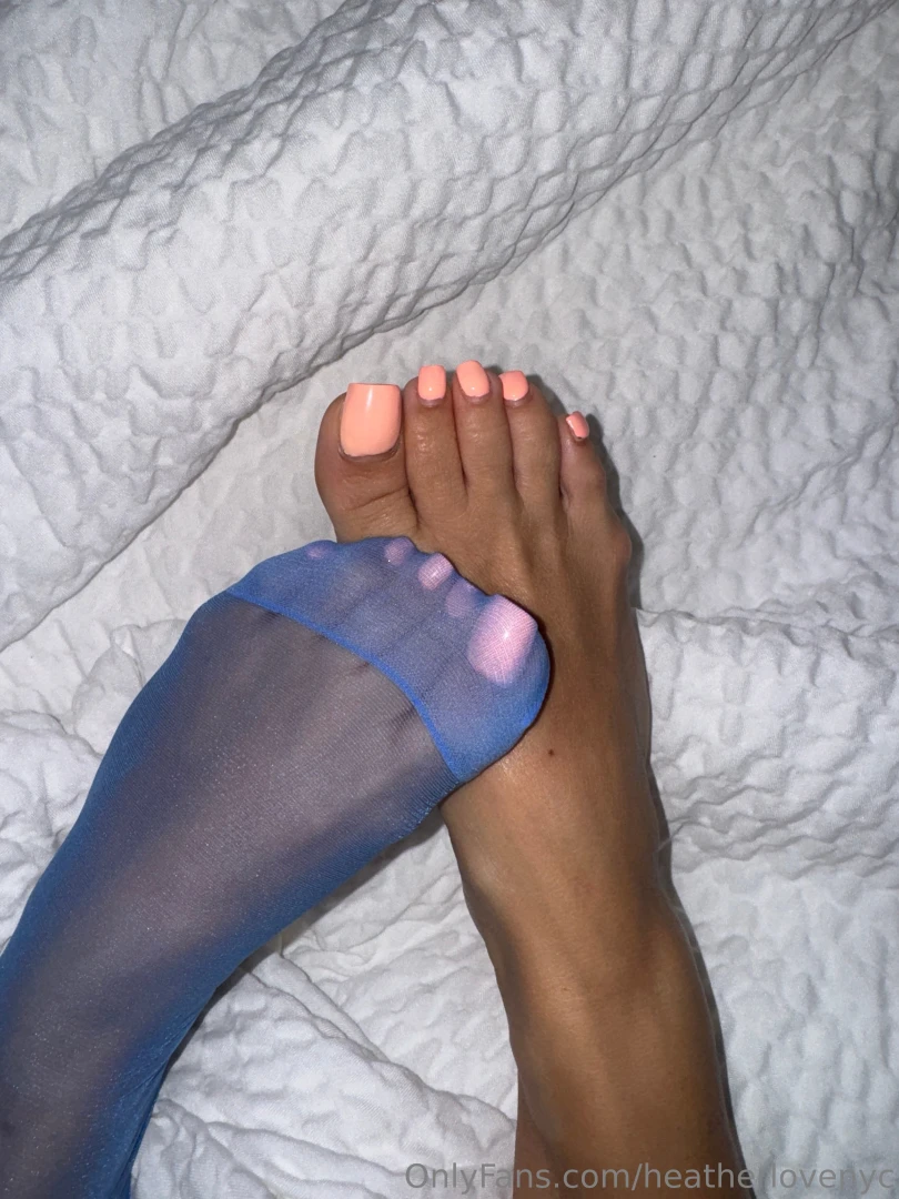 I love these blue nylons 