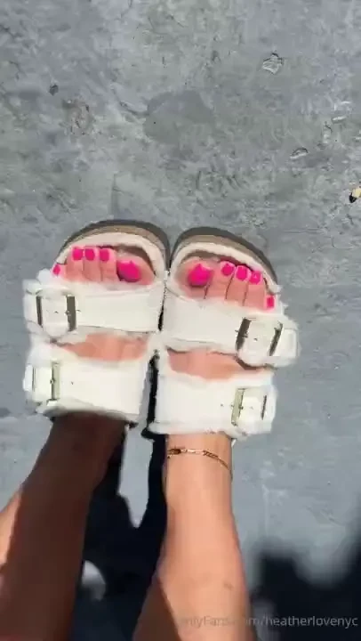 Come lotion up my feet 