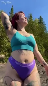 Lil outdoor tease sniffing my pits flashing my tits and shaking my