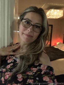 Message me if you are lonely or horny this holiday season i d love to