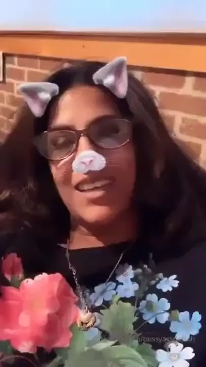 Hello my loves and welcome to the bossy bitch show random topics and 