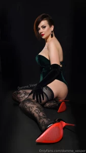 You are looking for a mistress keep looking i m not for you i m not an