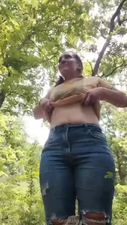So you can all see me in my sexy bee suit jk i was sweaty as fuck 