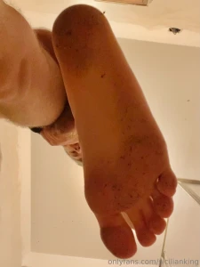 Tutto sporco dopo aver scopato in giardino col mio amico come i maiali part 3