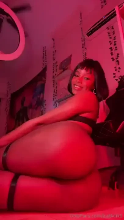 Don t be shy my love let s have a hot vday go to my dm 