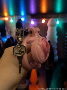 Omg i just love how sissy this cage is i can t wait to see his