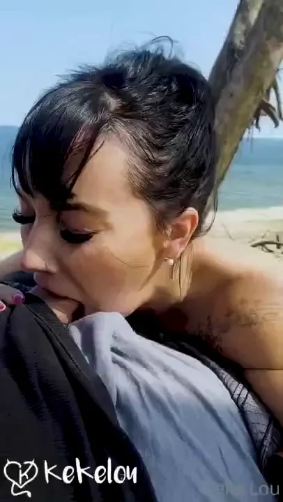 Getting naughty on the beach i get completely nude on a public beach 