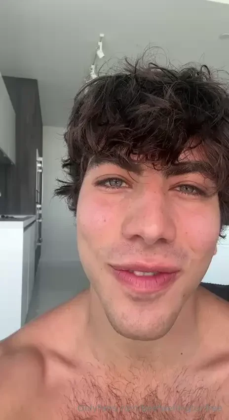 Where should i put these kisses baby 