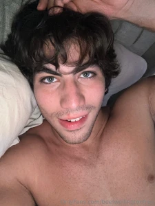 Caught you looking now say hi