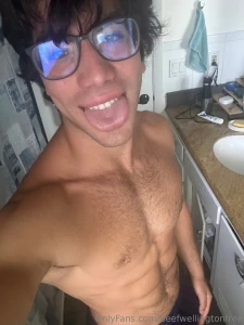 Wanna see this tongue in action part 1