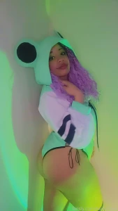 Freaky fwog 3 videos -bj w toy -strip tease -joi tiggobitties part 11