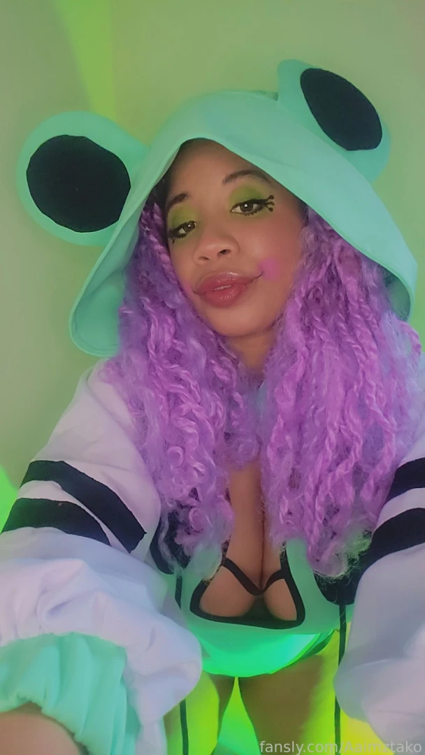 Freaky fwog 3 videos -bj w toy -strip tease -joi tiggobitties part 67 