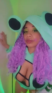 Freaky fwog 3 videos -bj w toy -strip tease -joi tiggobitties part 3