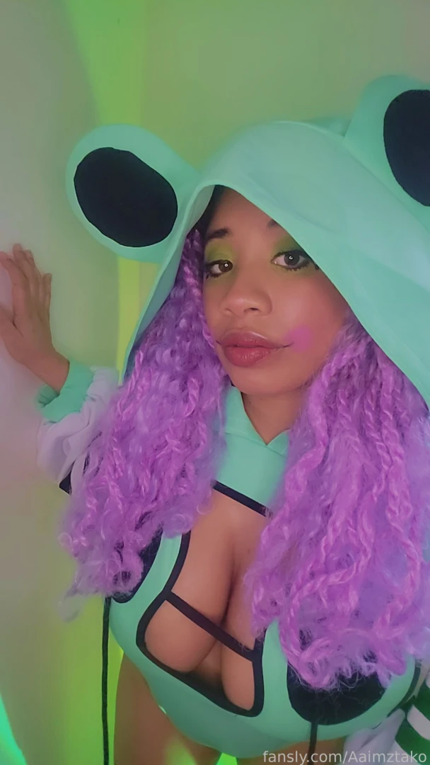 Freaky fwog 3 videos -bj w toy -strip tease -joi tiggobitties part 56 