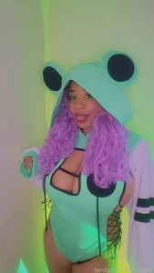 Freaky fwog 3 videos -bj w toy -strip tease -joi tiggobitties part 6