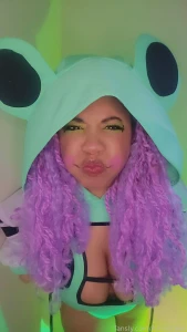 Freaky fwog 3 videos -bj w toy -strip tease -joi tiggobitties part 44