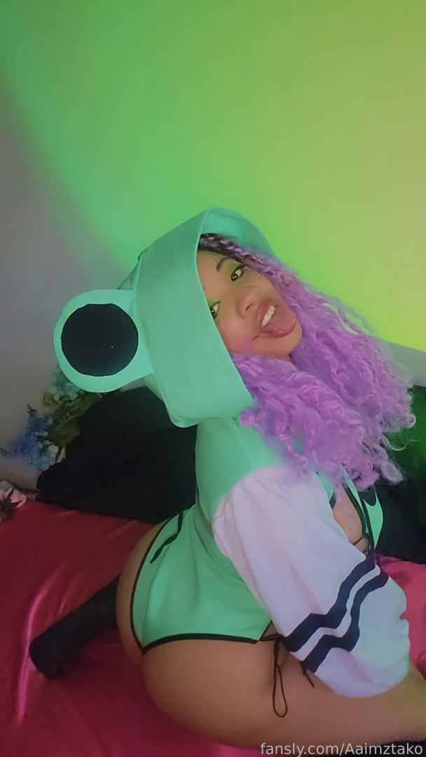 Freaky fwog 3 videos -bj w toy -strip tease -joi tiggobitties part 54 