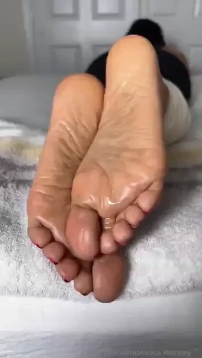 I so totally forgot to post this before my sexy feet on leg warmers i 