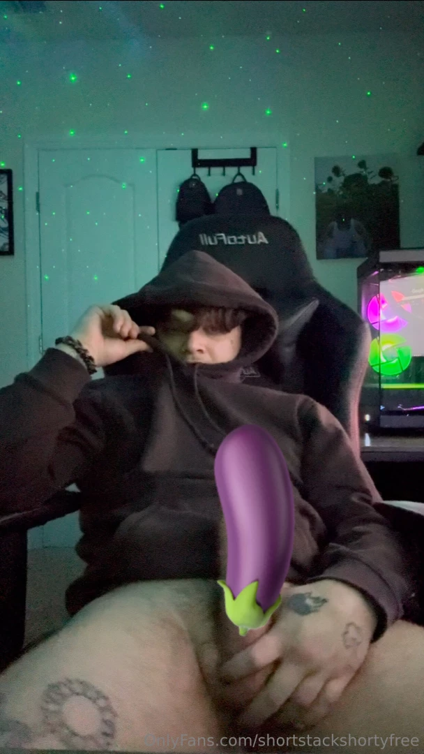 I m back jerked my big dick and finished by cumming everywhere video 