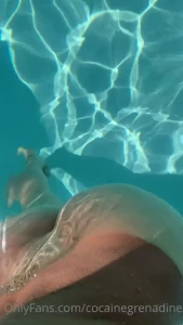 Les dans l eau toute la journ e