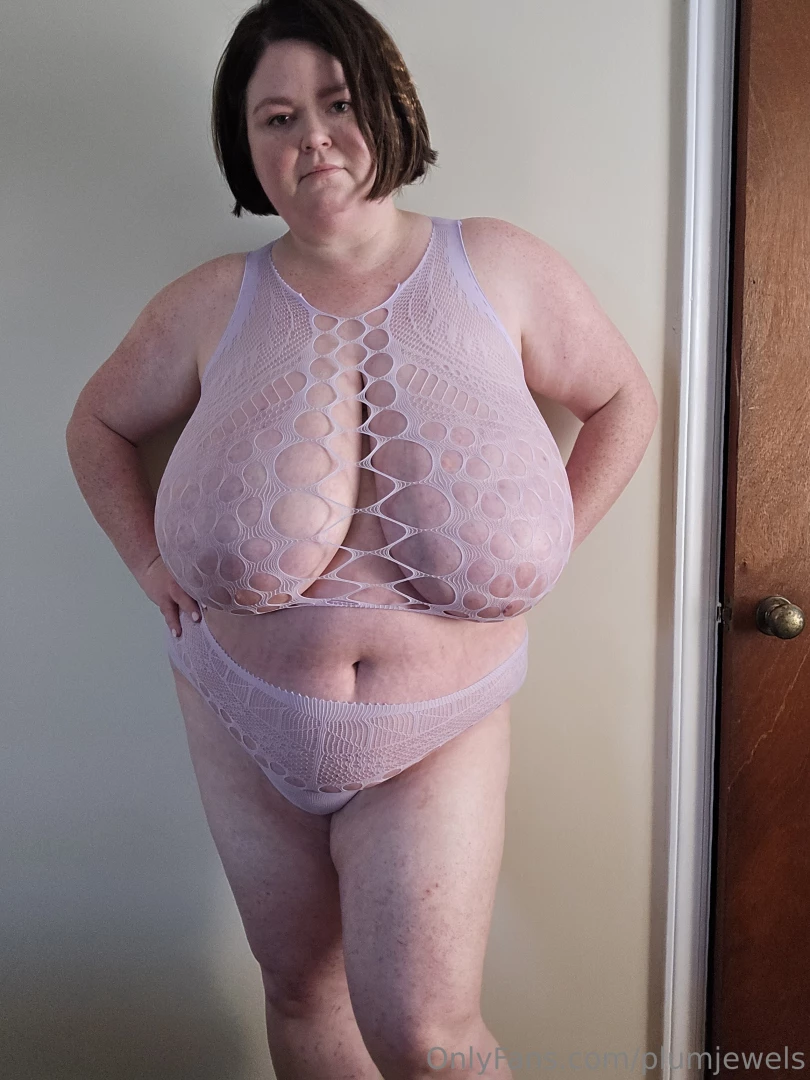 My boobs barely fit in it 