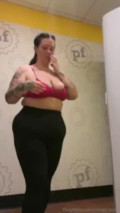 I just love rubbing lotion all over my body watch me as i get