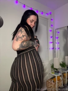 Undress me and i ll guess your favourite colour