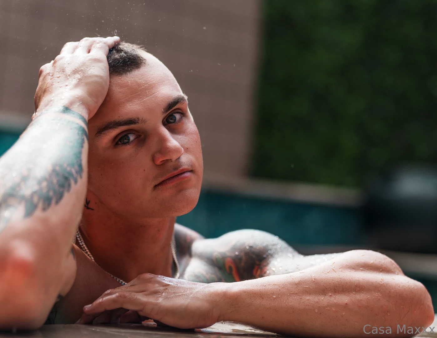 Sebastian_bluu took a dip in the pool and shows off why he won the part 2 