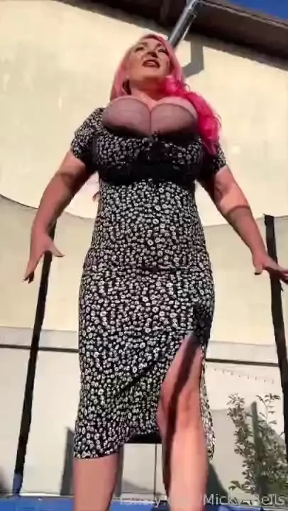 Want to have fun with me jump jumpingtits hugetits tits huge breasts 