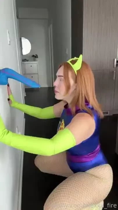 Realized i forgot to upload my claw costume video enjoy 