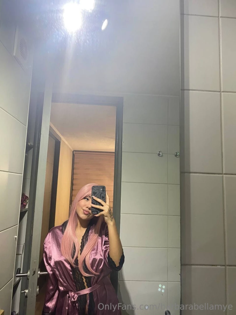 Do i look like trouble because im feeling like it 