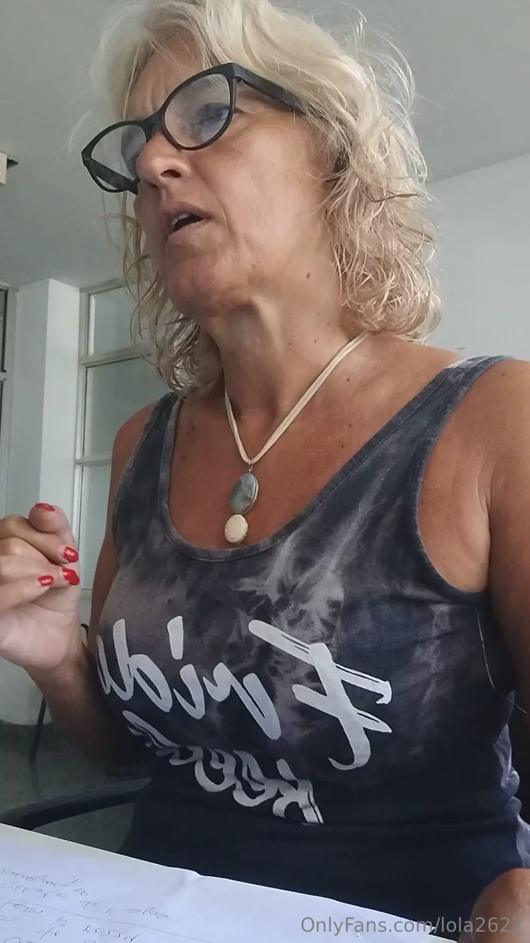 I work i listen to music and i have very dirty thoughts if you want to 