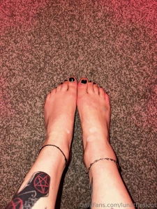 Cum covered feet are always fun part 1