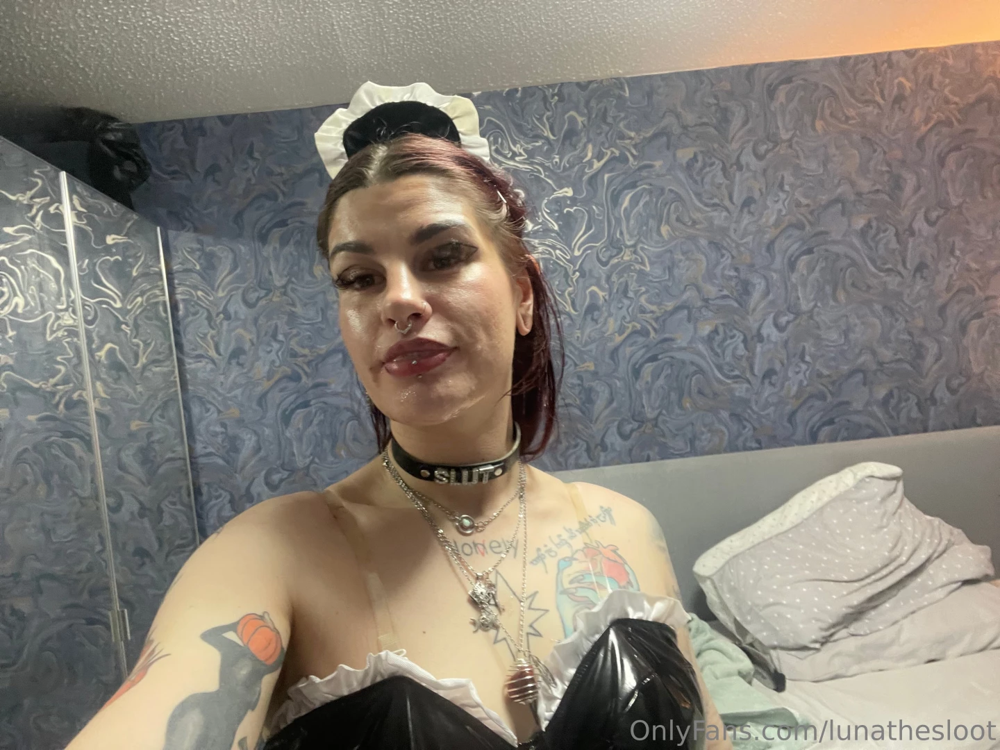 Slutty little maid never cleans she only makes a mess 