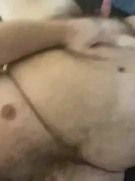 Big bear feeling himself 