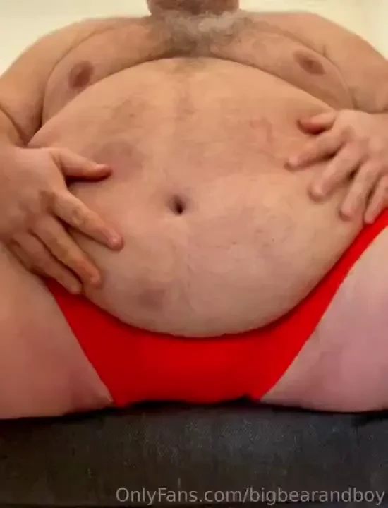 Big daddy playing with his big 430 pound belly 