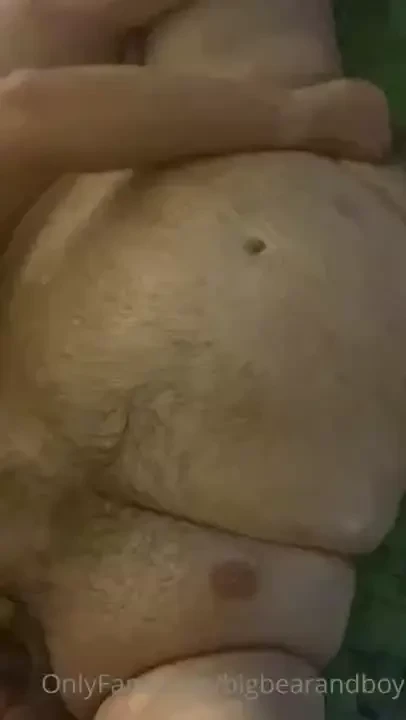 You know i looove having my huge gut rubbed with oil 