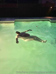 Big bear chunky dunking