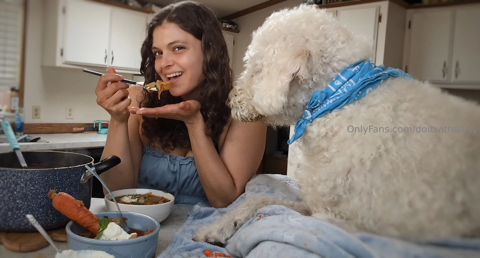 Curly_rachel made this fantastic borscht video for her oftv channel 