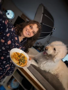 When waffles says cauliflower we have cauliflower pizza that is anyone