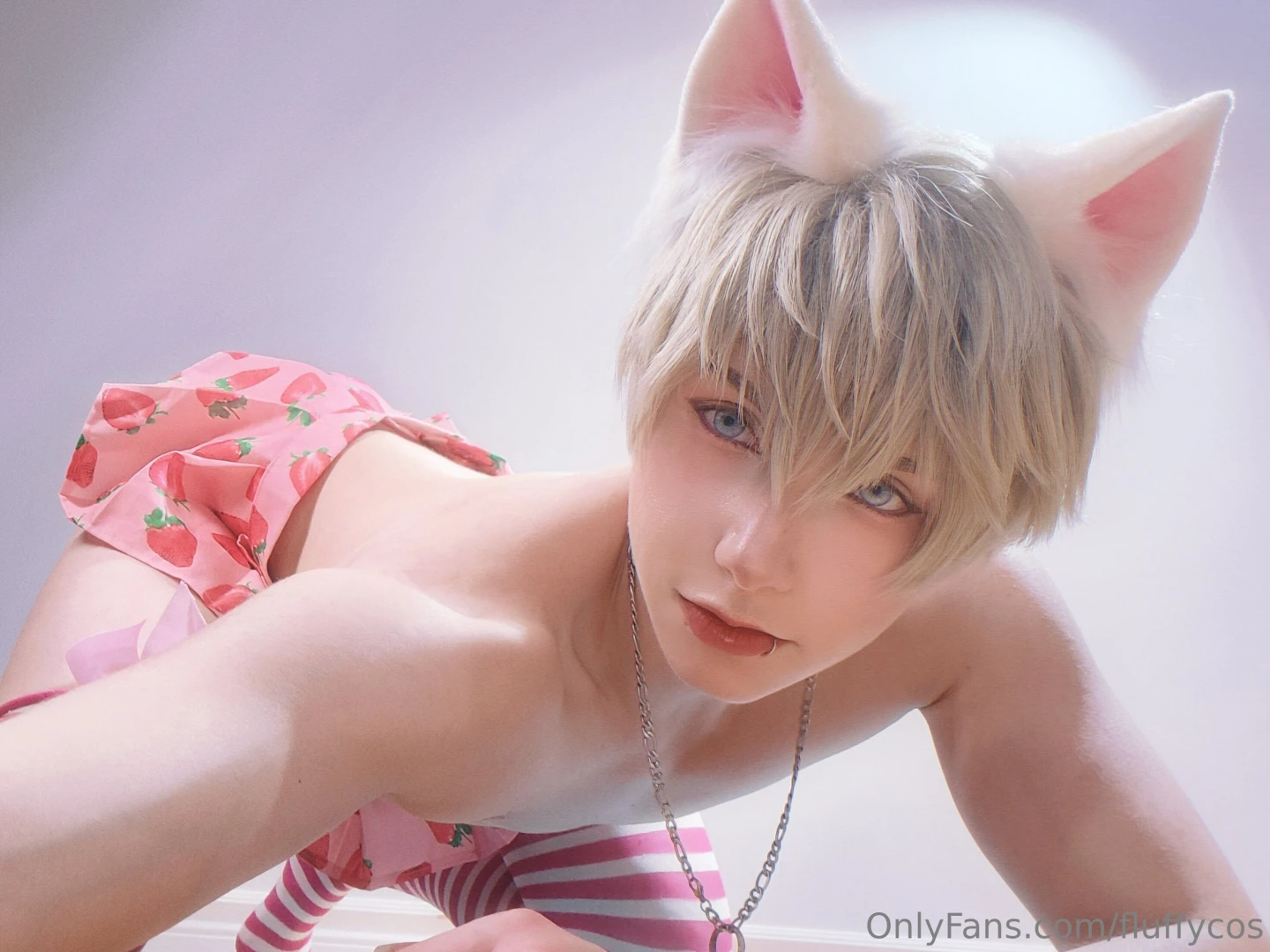 Strawberry boy xavier set in your dms today 