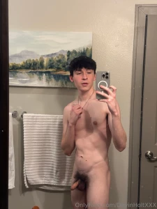 Here s the actual pics i took in my yt vid some smooth i didn t shave part 1